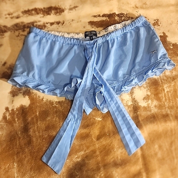 Pink VS ruffled short shorts with bling. Size: M - Picture 2 of 9